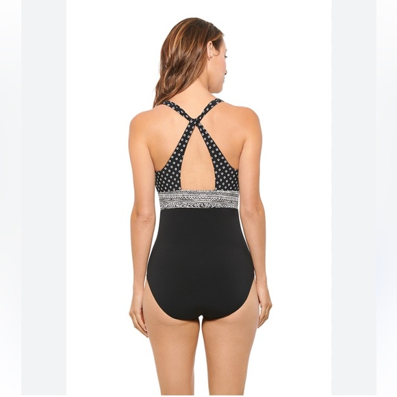 Christina Swimwear One Piece Black & White Criss Cross  Bust Enhancer Size 14 - Picture 3 of 14